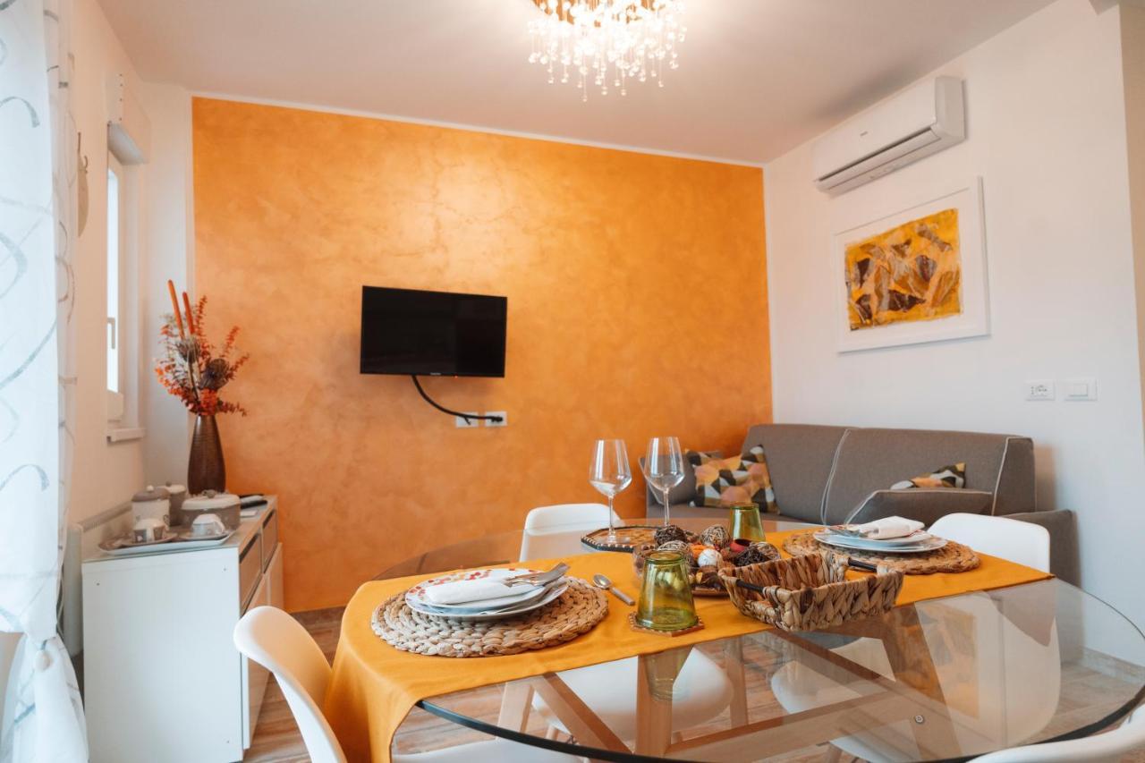 Ferienwohnung San Giusto Elegante Bilocale Con Balcone E Vista Triest Exterior foto