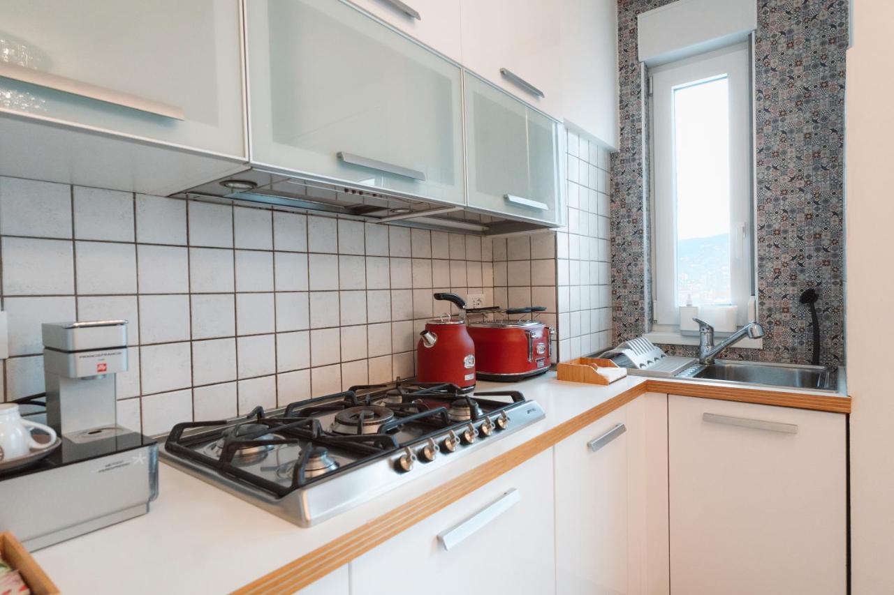 Ferienwohnung San Giusto Elegante Bilocale Con Balcone E Vista Triest Exterior foto