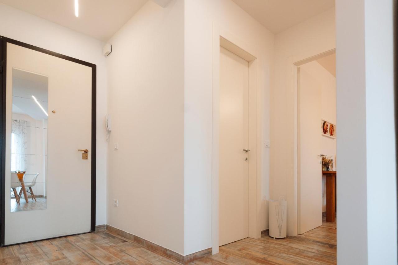 Ferienwohnung San Giusto Elegante Bilocale Con Balcone E Vista Triest Exterior foto