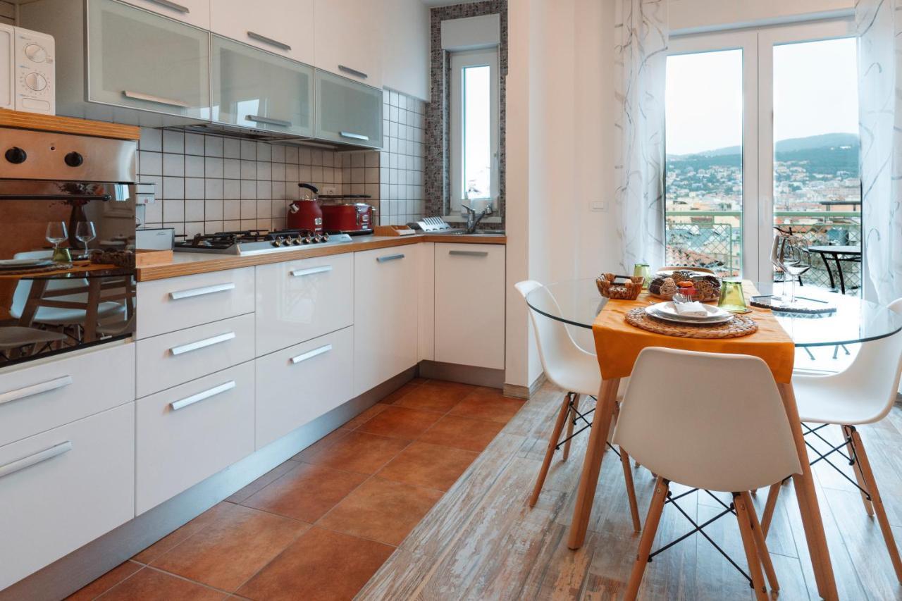 Ferienwohnung San Giusto Elegante Bilocale Con Balcone E Vista Triest Exterior foto