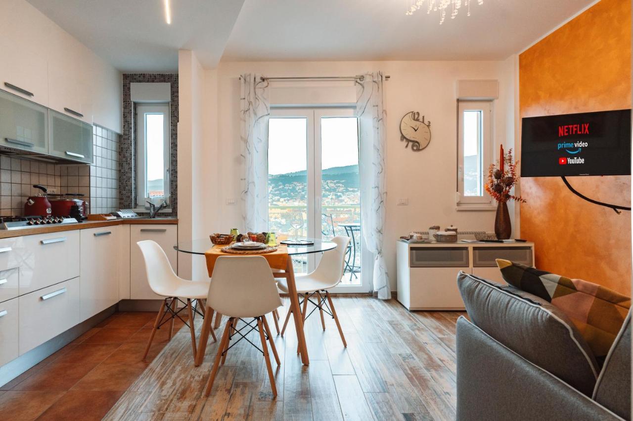 Ferienwohnung San Giusto Elegante Bilocale Con Balcone E Vista Triest Exterior foto